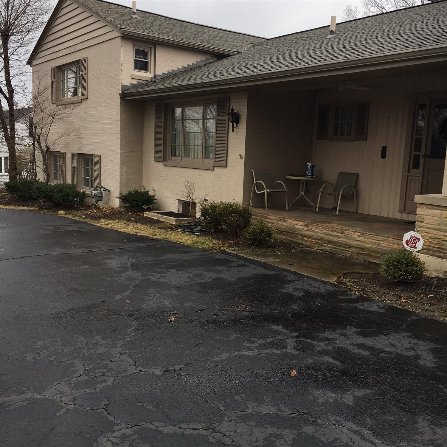 111 Eaton Dr, Middletown, OH 45044 photo 2
