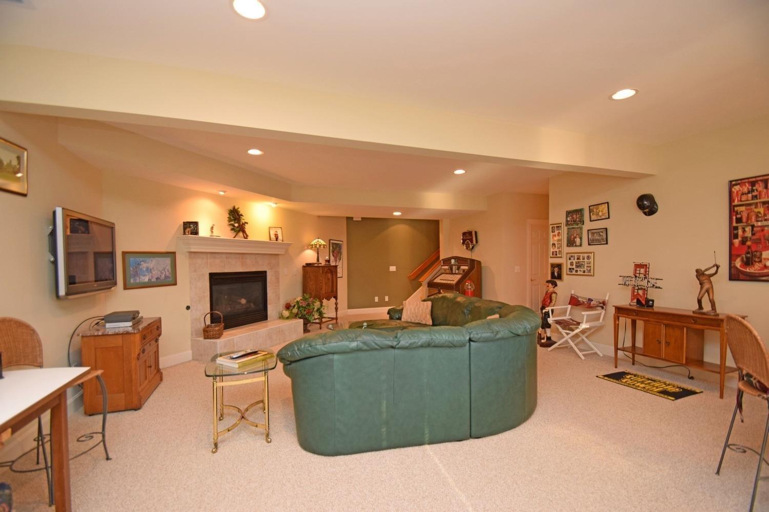 905 Old Course Ln, Cincinnati, OH 45245 photo 16