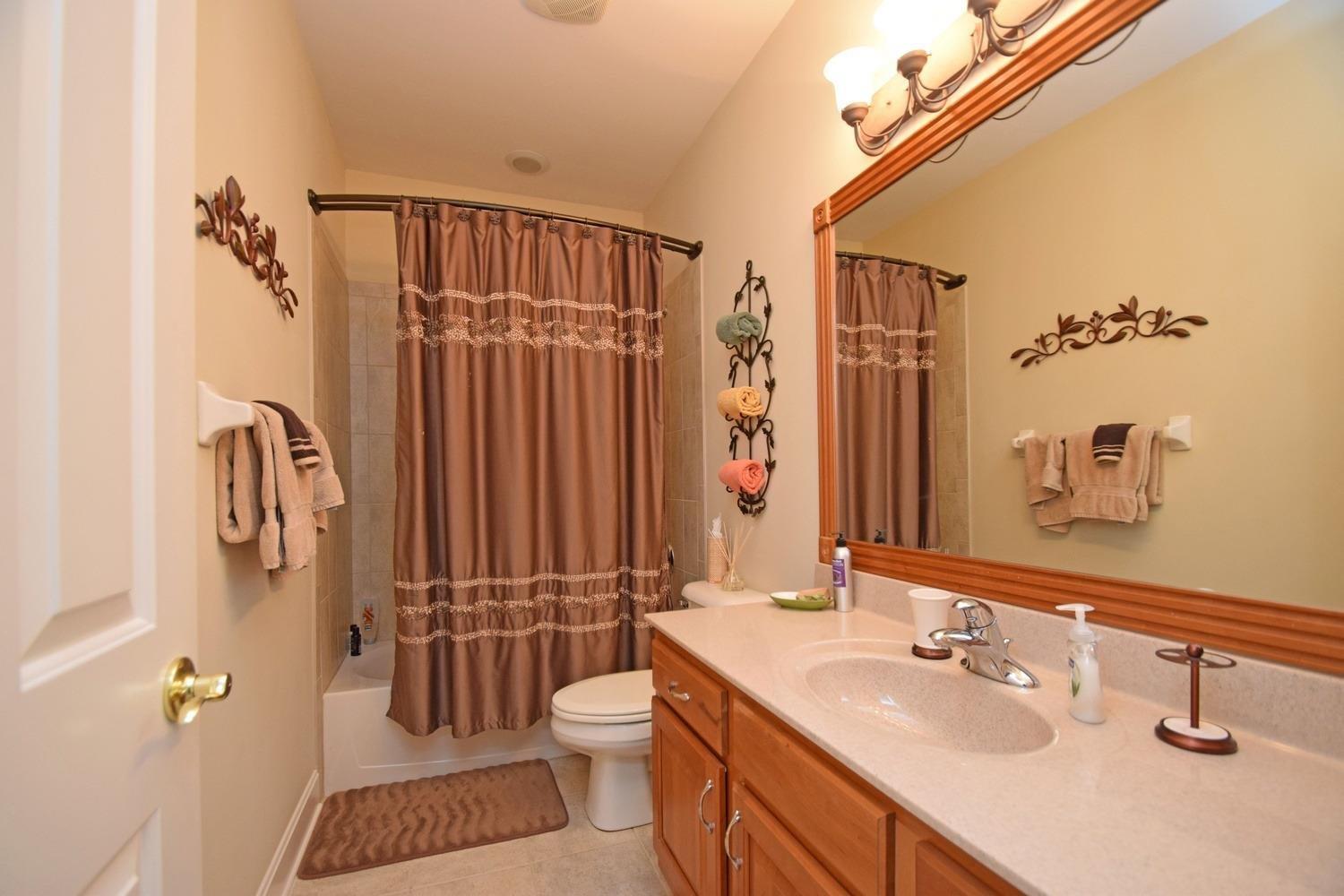 905 Old Course Ln, Cincinnati, OH 45245 photo 19