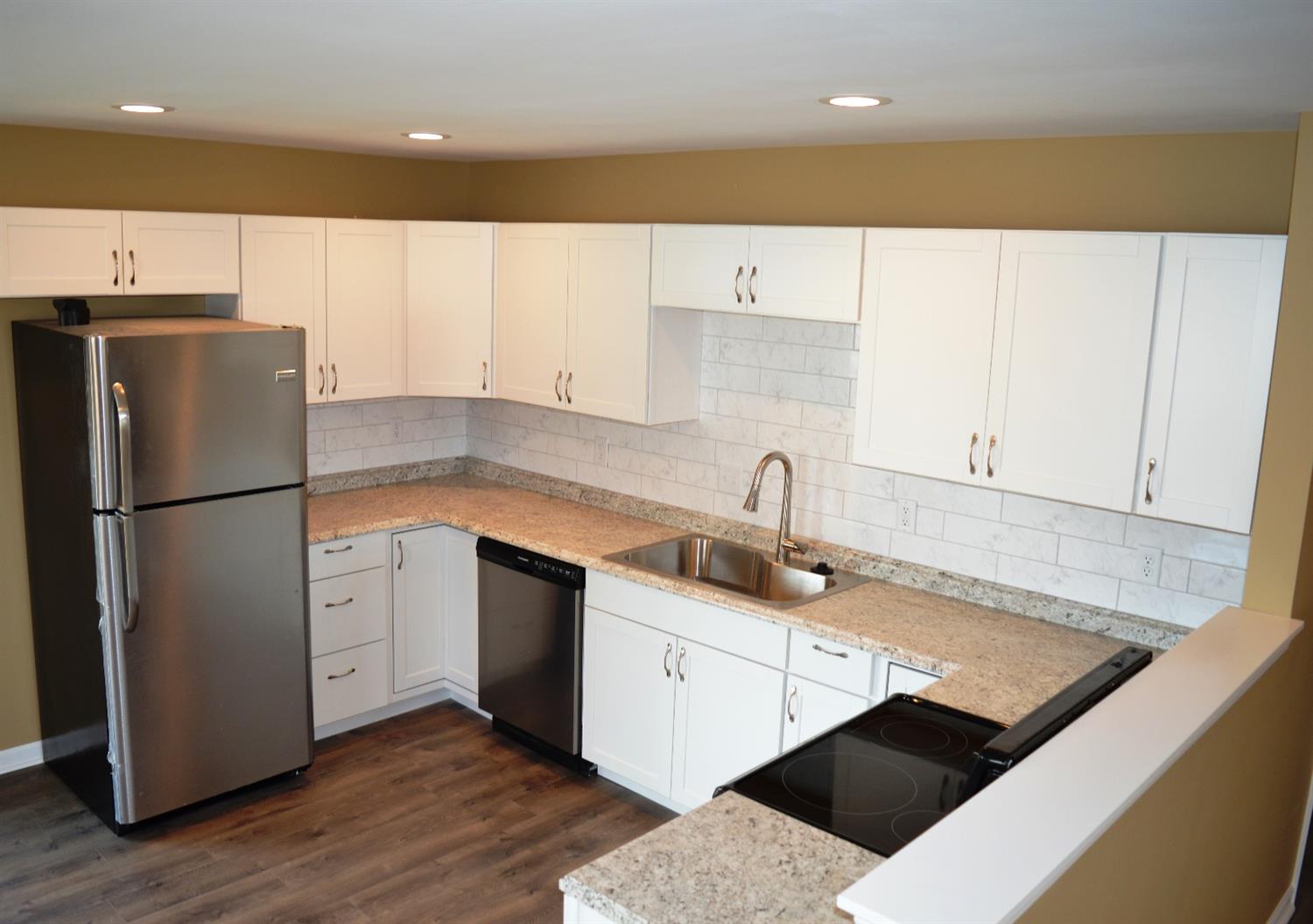 12026 Spalding Dr, Cincinnati, OH 45231 photo 8