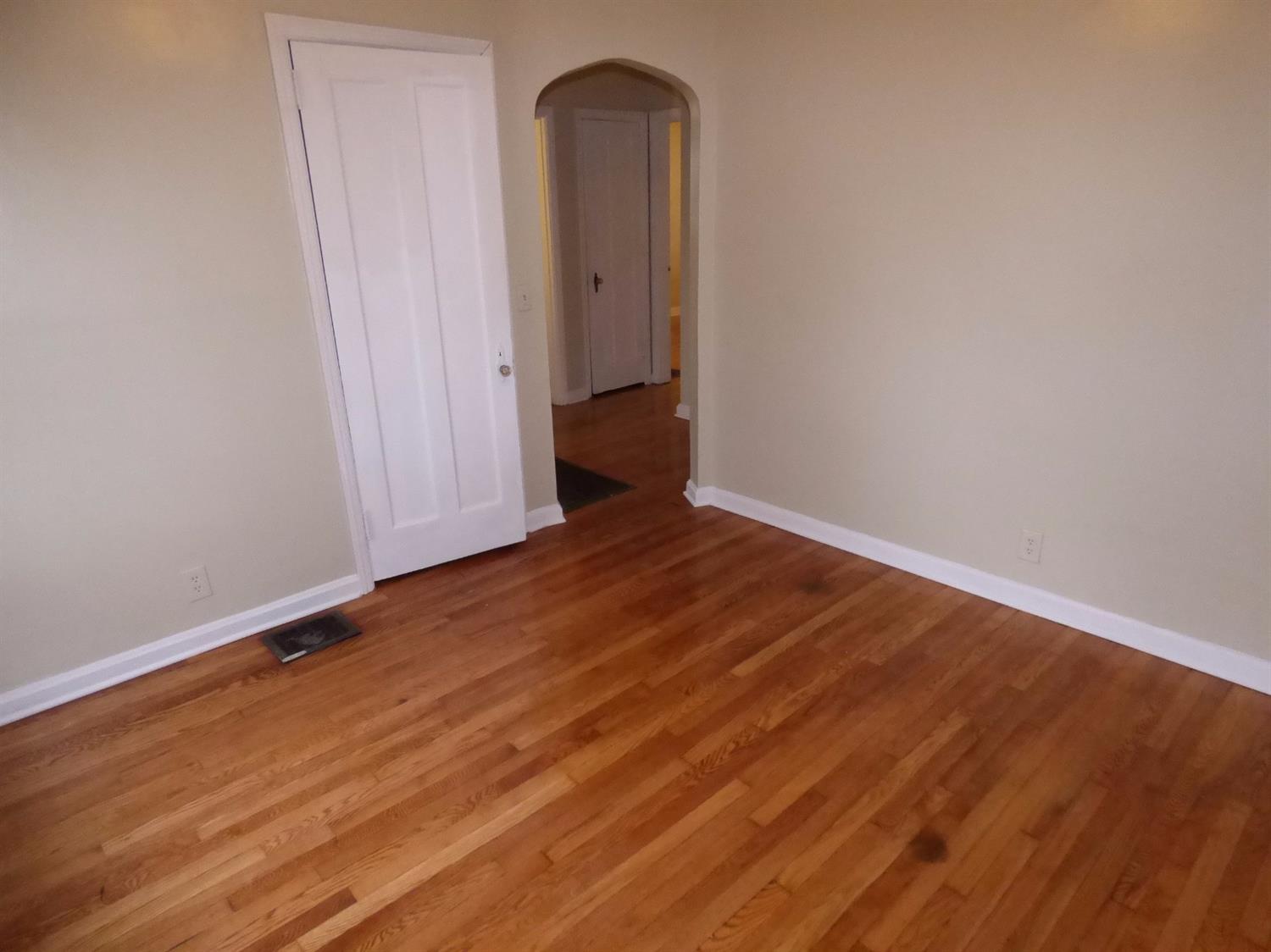 5011 Paddock Rd, Cincinnati, OH 45237 photo 5