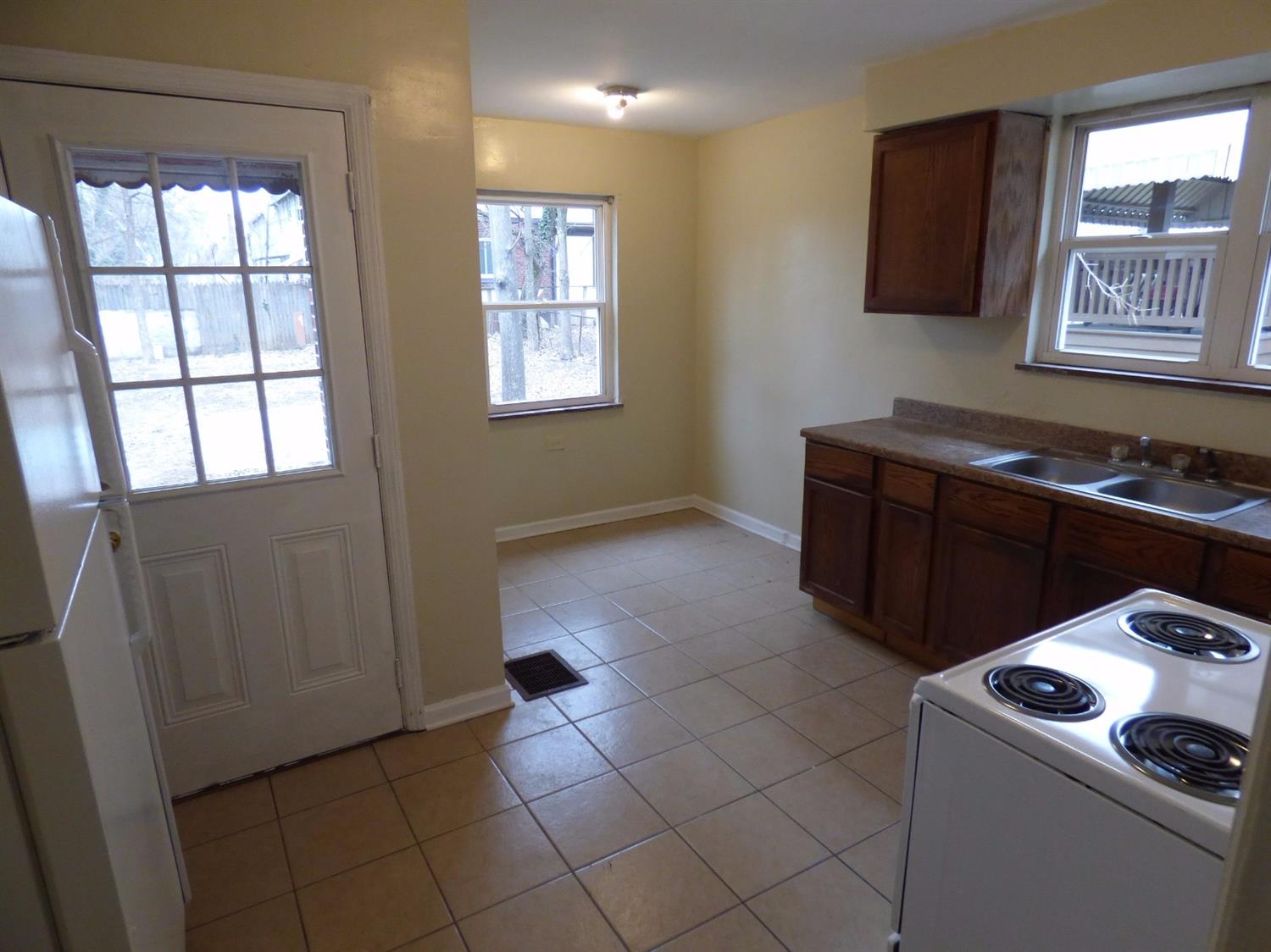 5011 Paddock Rd, Cincinnati, OH 45237 photo 8