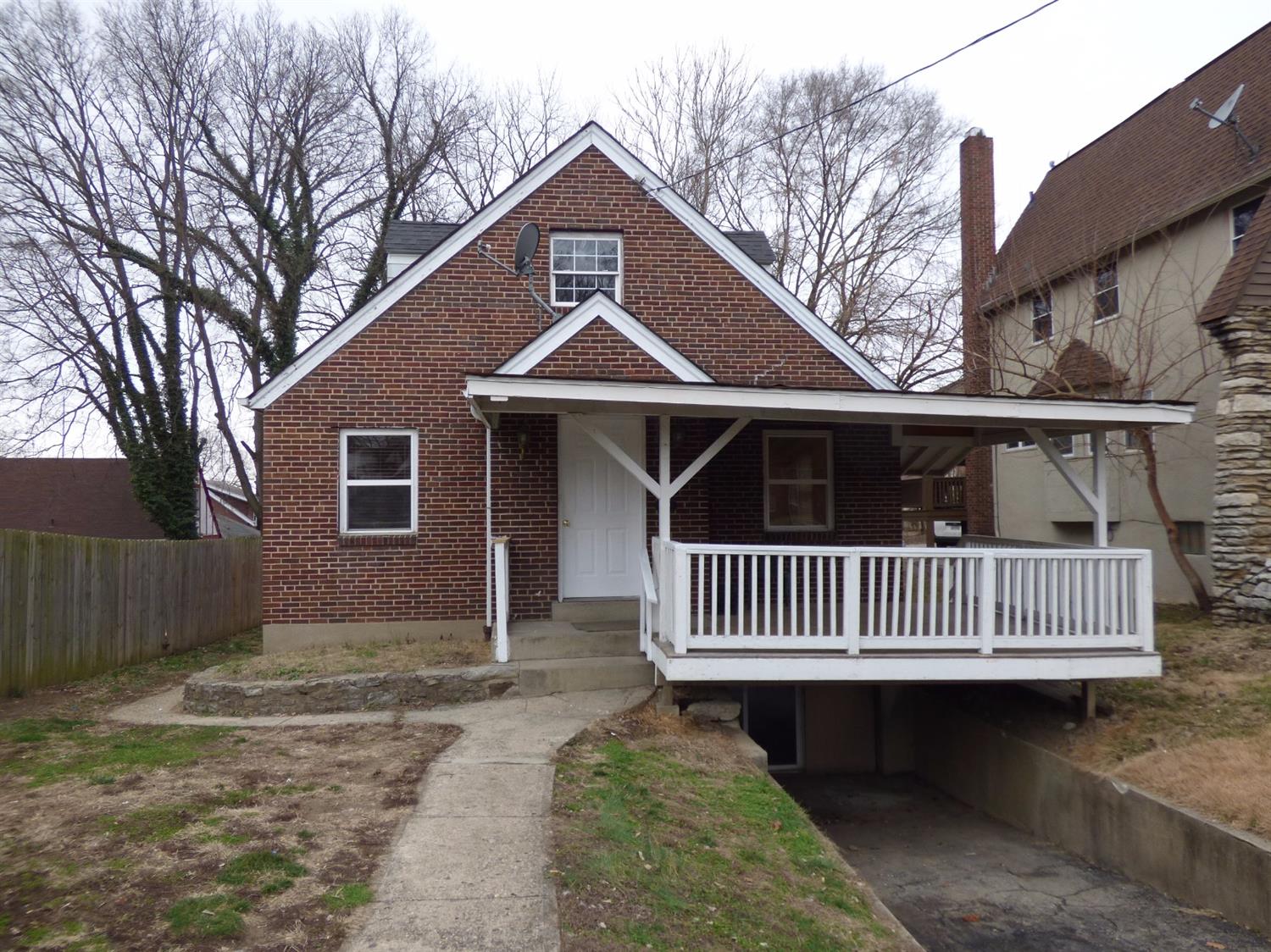 5011 Paddock Rd, Cincinnati, OH 45237 photo 1