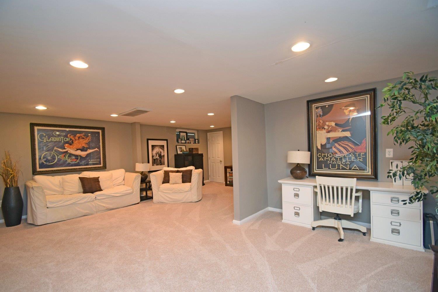 9438 Bluewing Ter, Blue Ash, OH 45241 photo 14