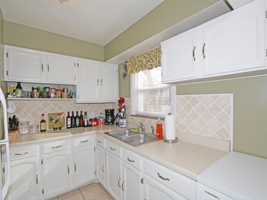 1089 Hempstead Dr, Cincinnati, OH 45231 photo 6