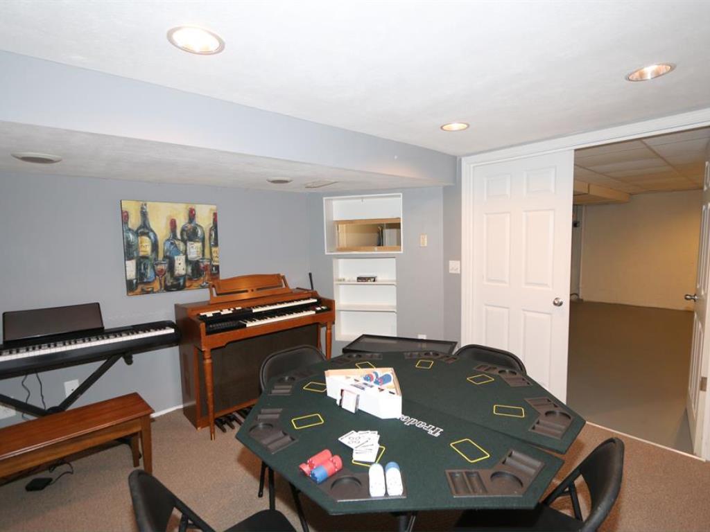 1089 Hempstead Dr, Cincinnati, OH 45231 photo 7