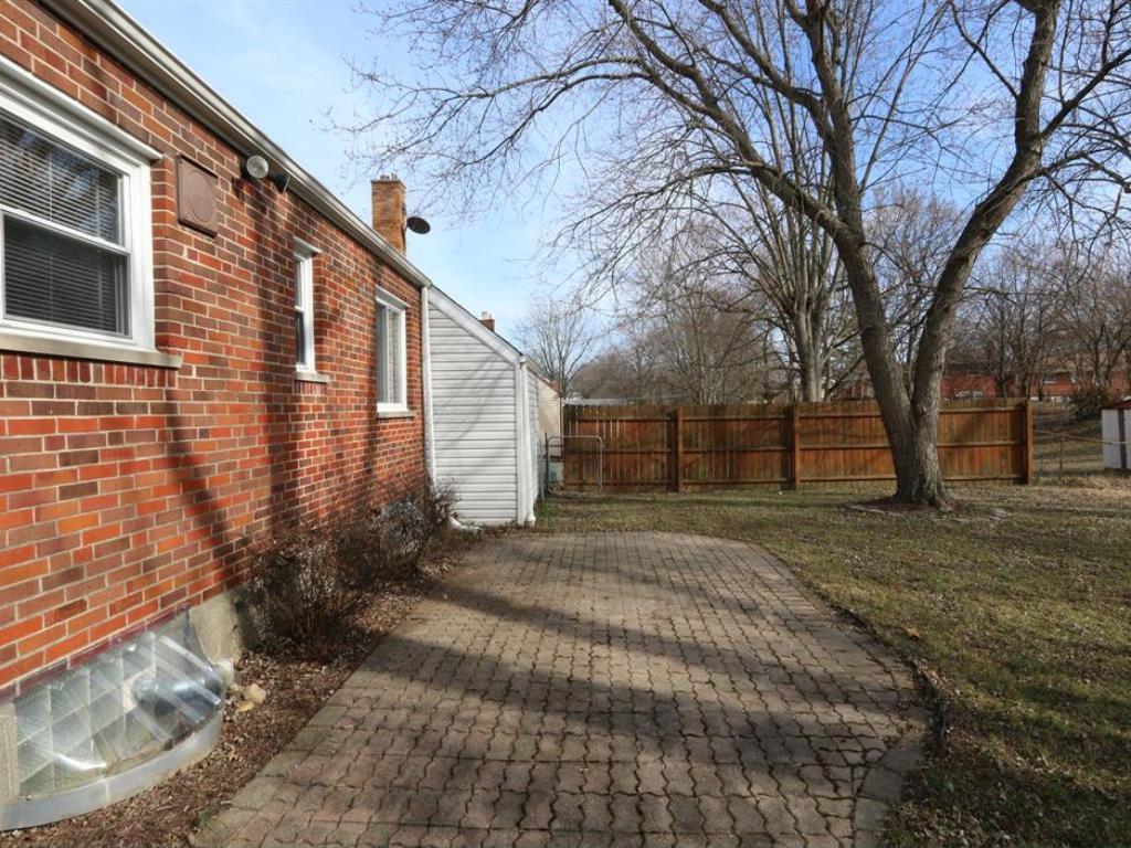 1089 Hempstead Dr, Cincinnati, OH 45231 photo 14