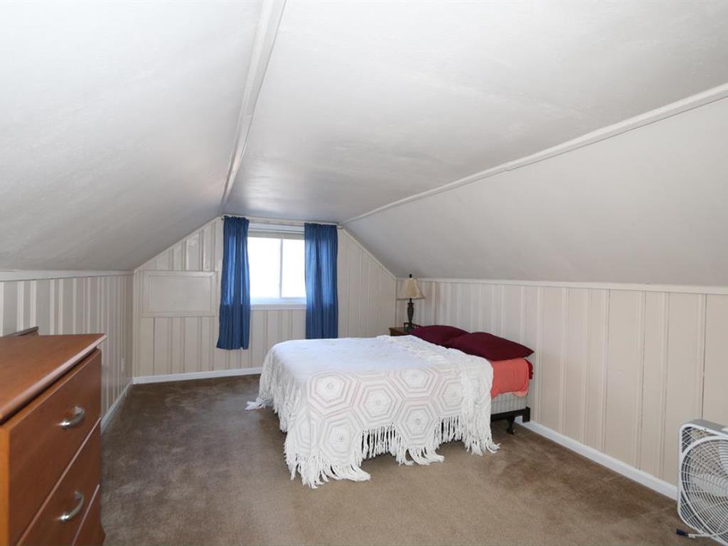 1089 Hempstead Dr, Cincinnati, OH 45231 photo 8