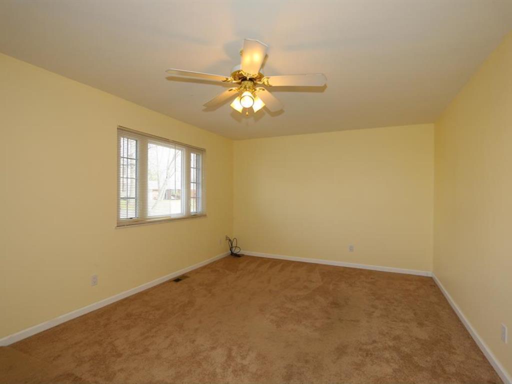 1023 Harkin Dr, Forest Park, OH 45240 photo 2