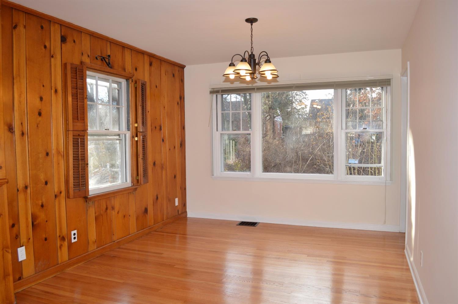 7995 Colette Ln, Cincinnati, OH 45224 photo 3