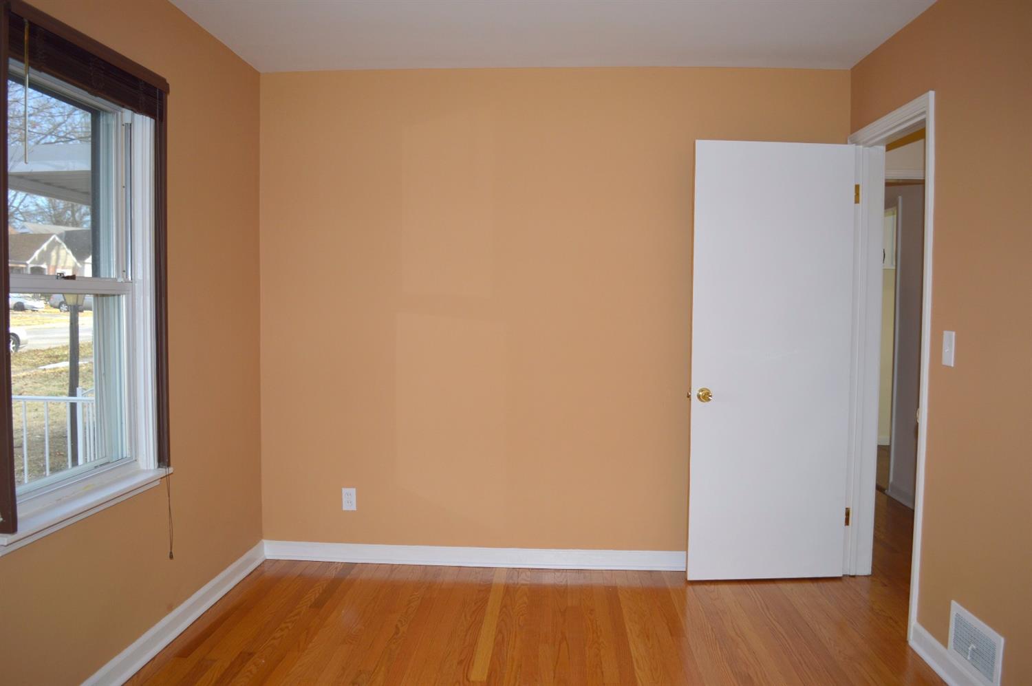 7995 Colette Ln, Cincinnati, OH 45224 photo 11