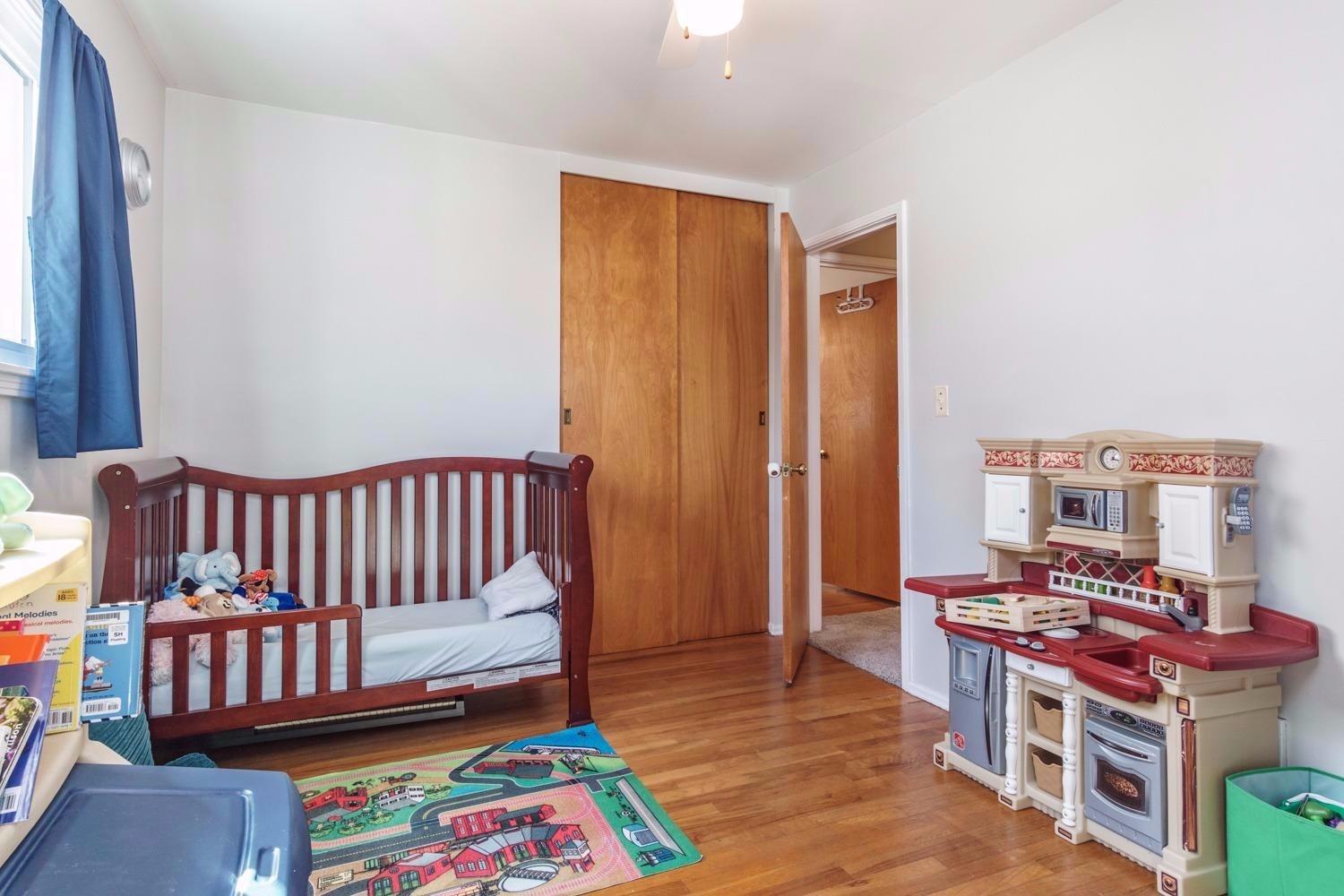 42 Hadley Rd, Greenhills, OH 45218 photo 11