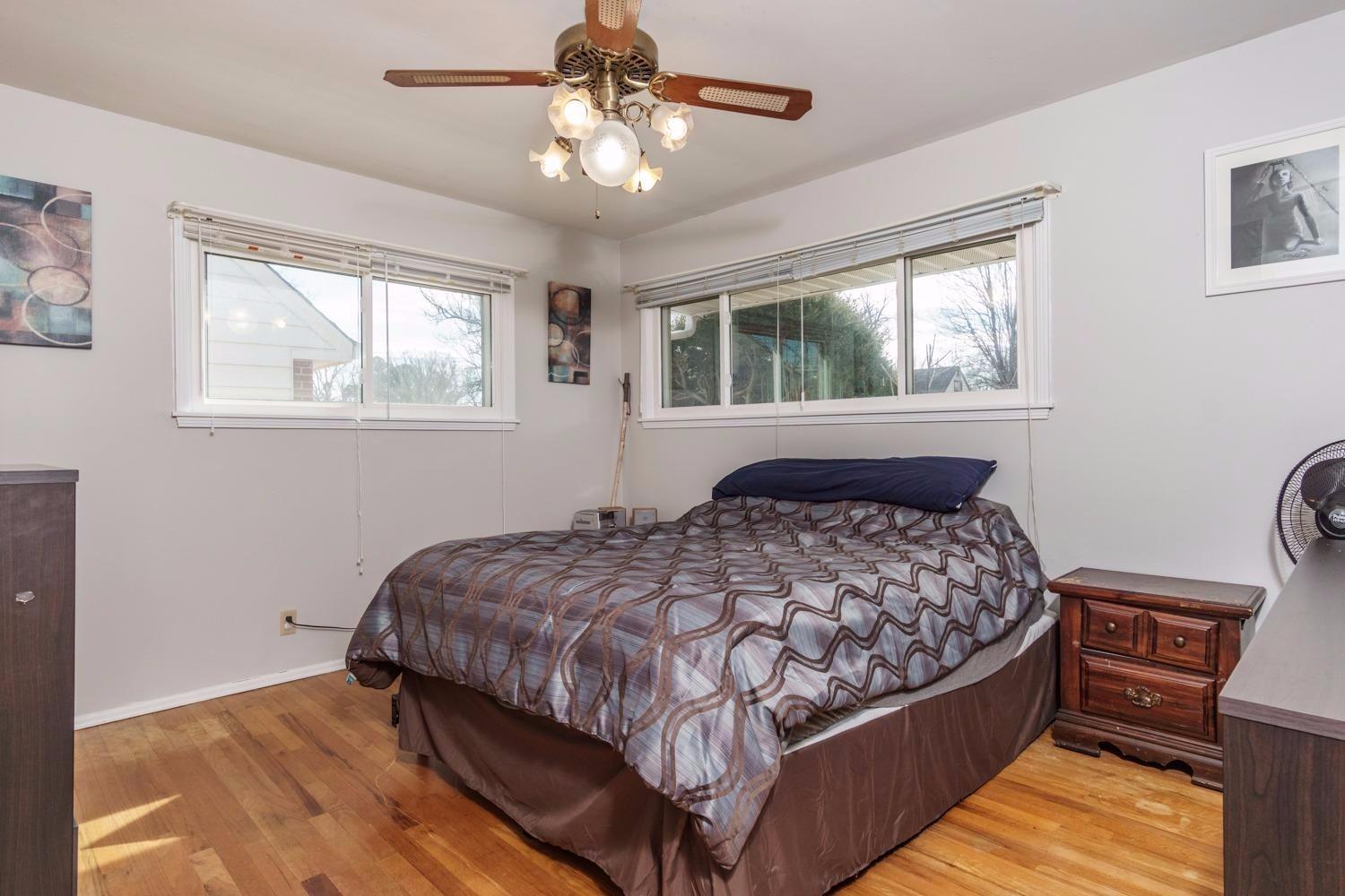 42 Hadley Rd, Greenhills, OH 45218 photo 8