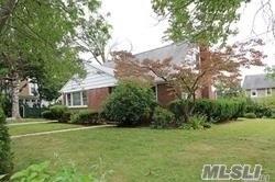 1773 Ashbrook Dr, Cincinnati, OH 45238 photo 2