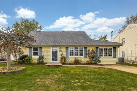 735 Weeping Willow Ln, Hamilton Township, OH 45039 photo 1