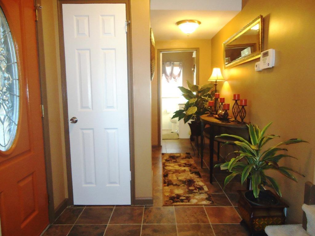 652 Christopal Dr, Cincinnati, OH 45231 photo 3
