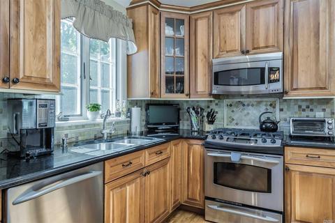 45 Handel Ln, Greenhills, OH 45218 photo 6
