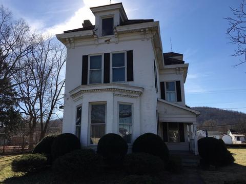 305 Main St, Bainbridge, OH 45612 photo 3
