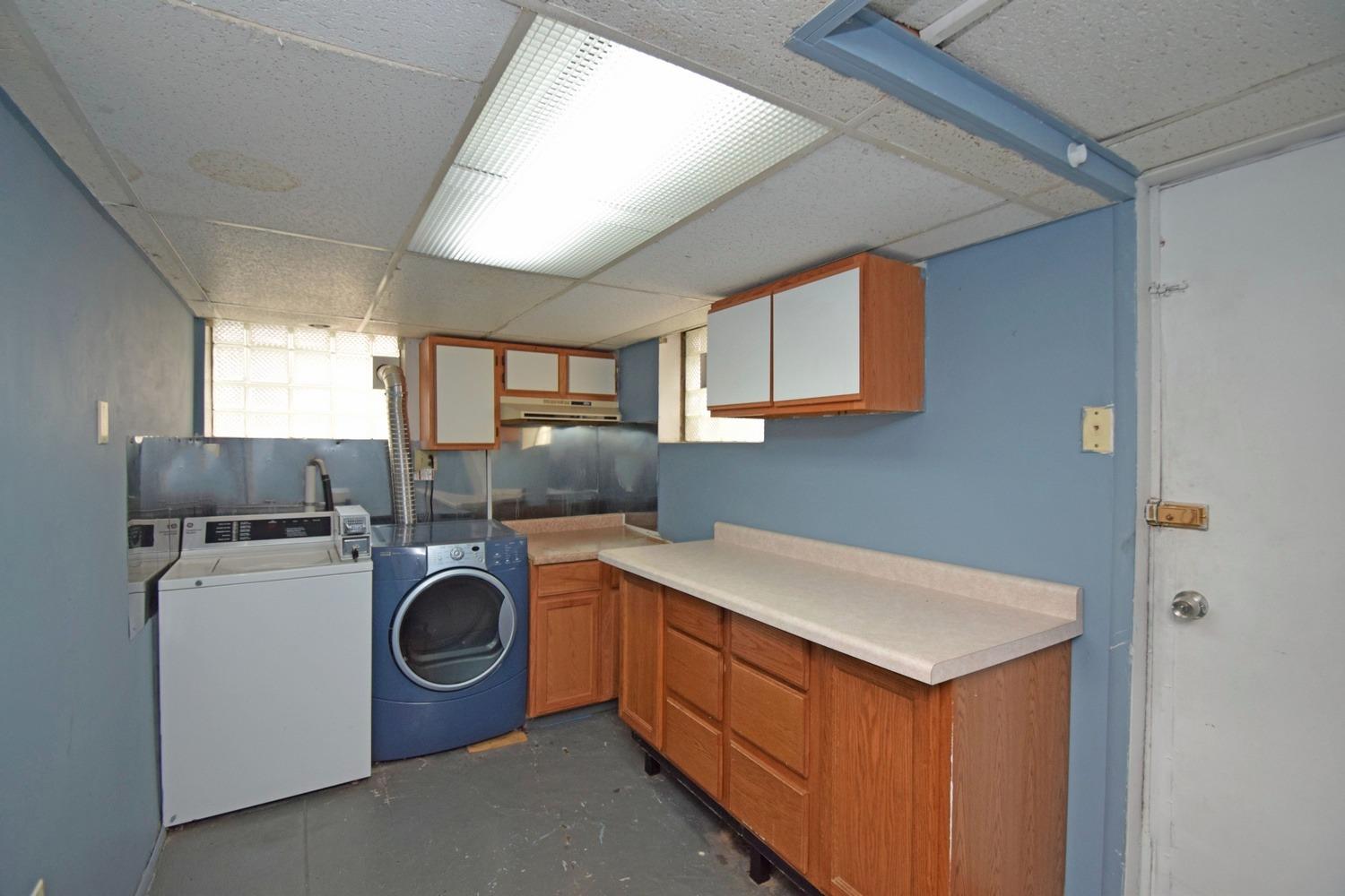 2373 Flora St, Cincinnati, OH 45219 photo 23