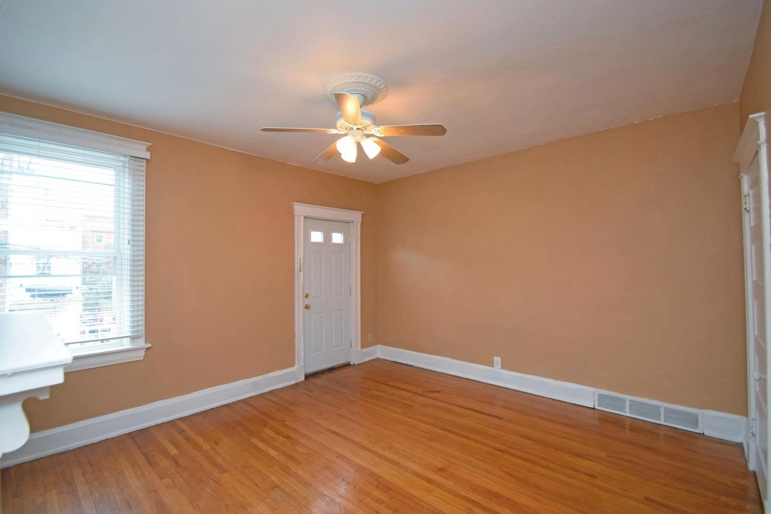 2373 Flora St, Cincinnati, OH 45219 photo 13