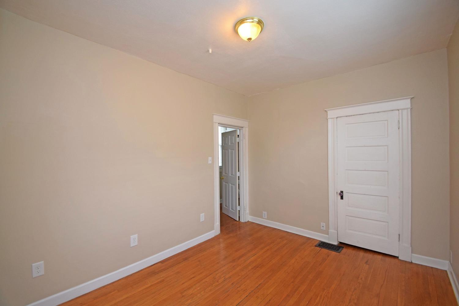 2373 Flora St, Cincinnati, OH 45219 photo 19