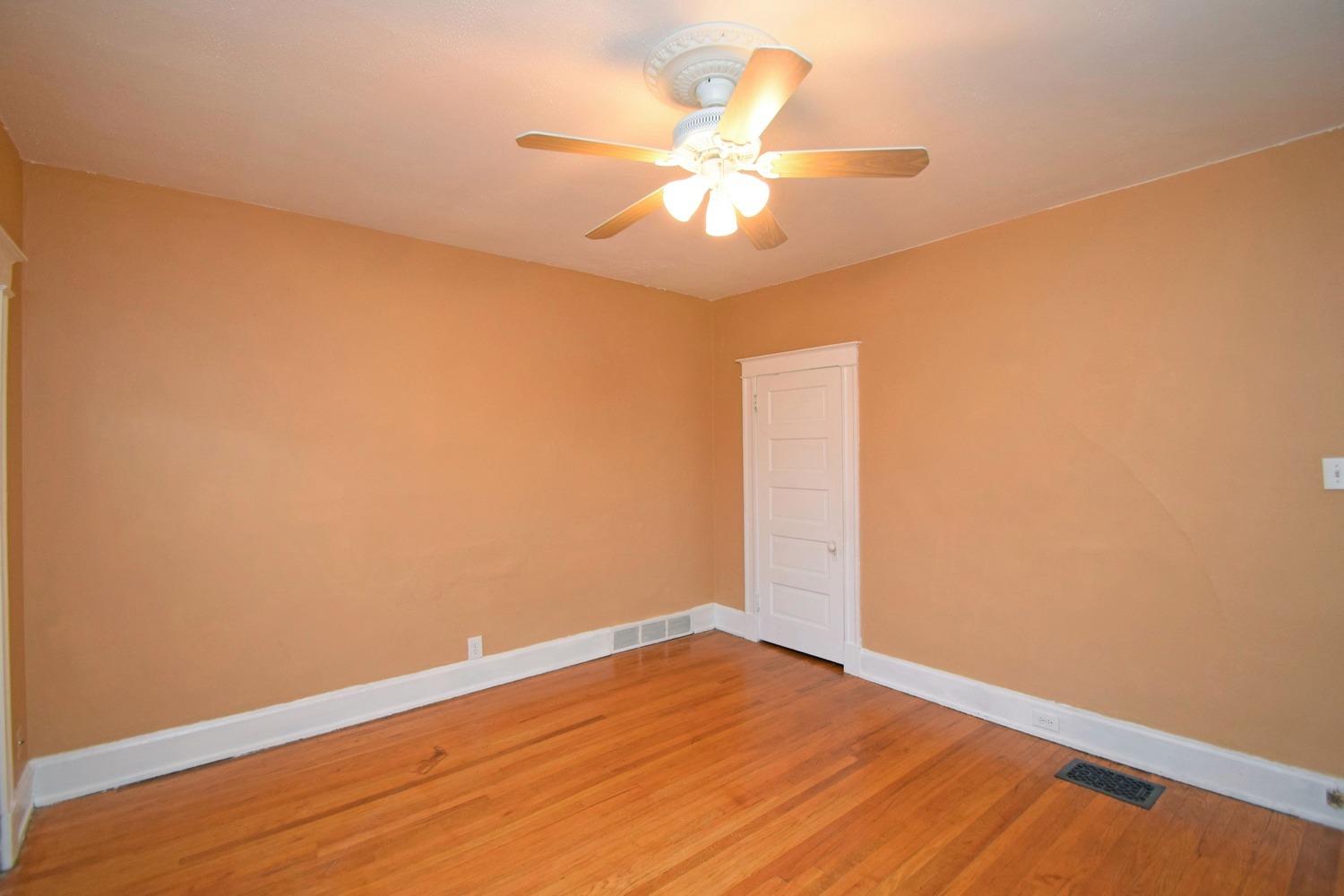 2373 Flora St, Cincinnati, OH 45219 photo 15