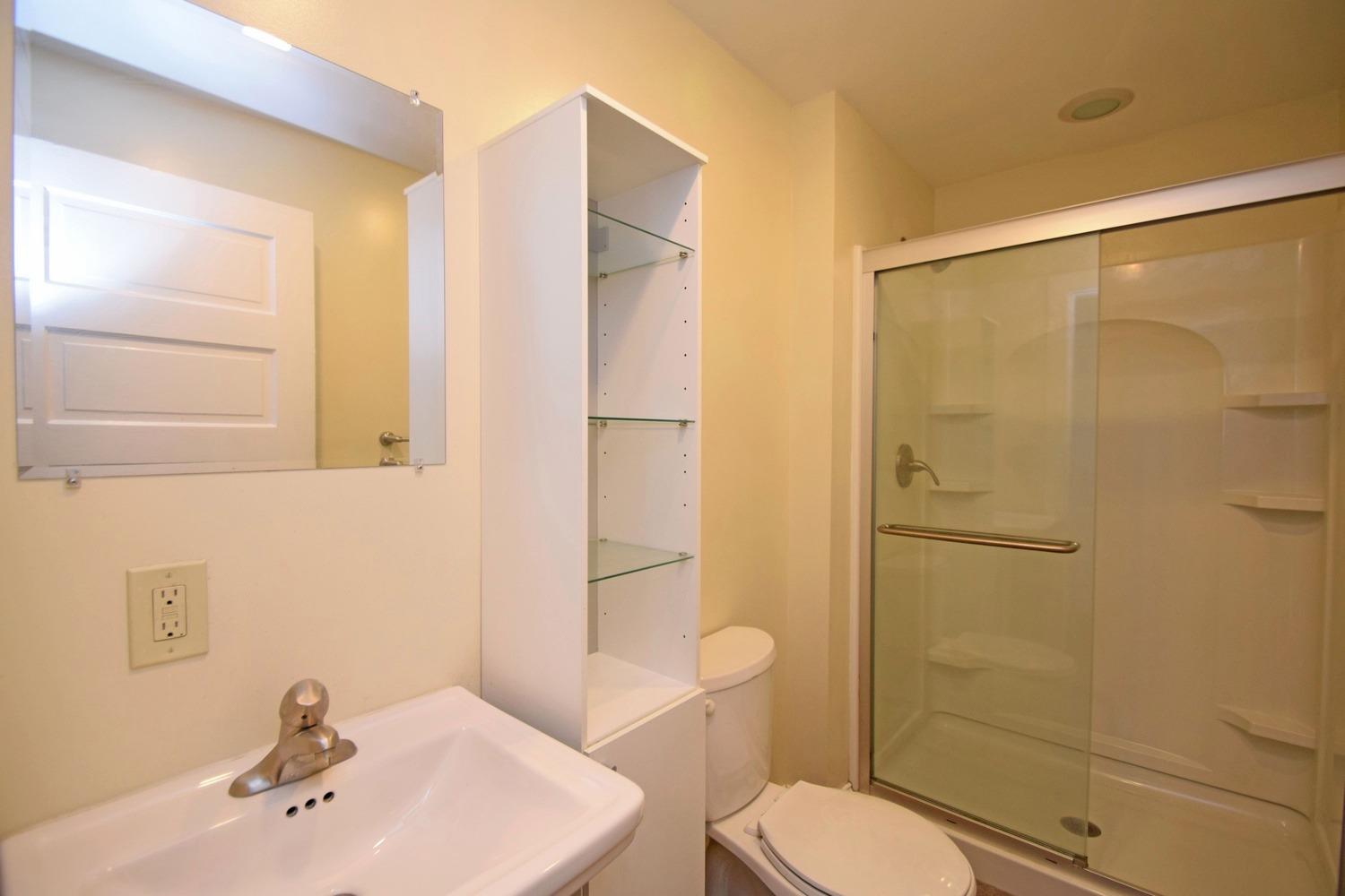 2373 Flora St, Cincinnati, OH 45219 photo 17
