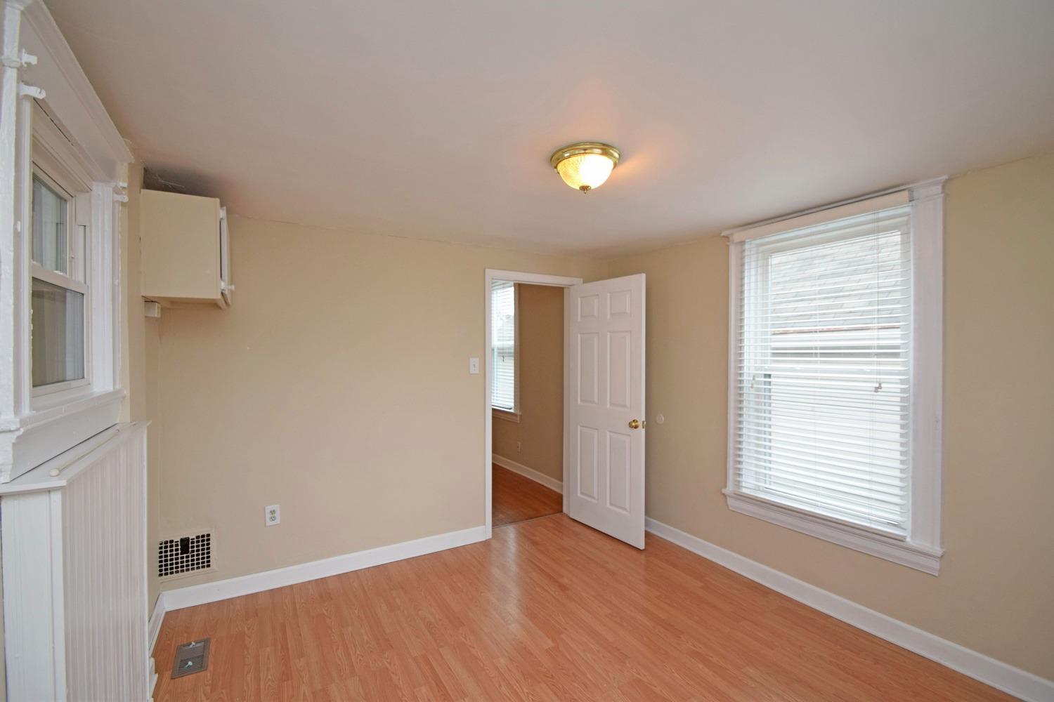 2373 Flora St, Cincinnati, OH 45219 photo 21