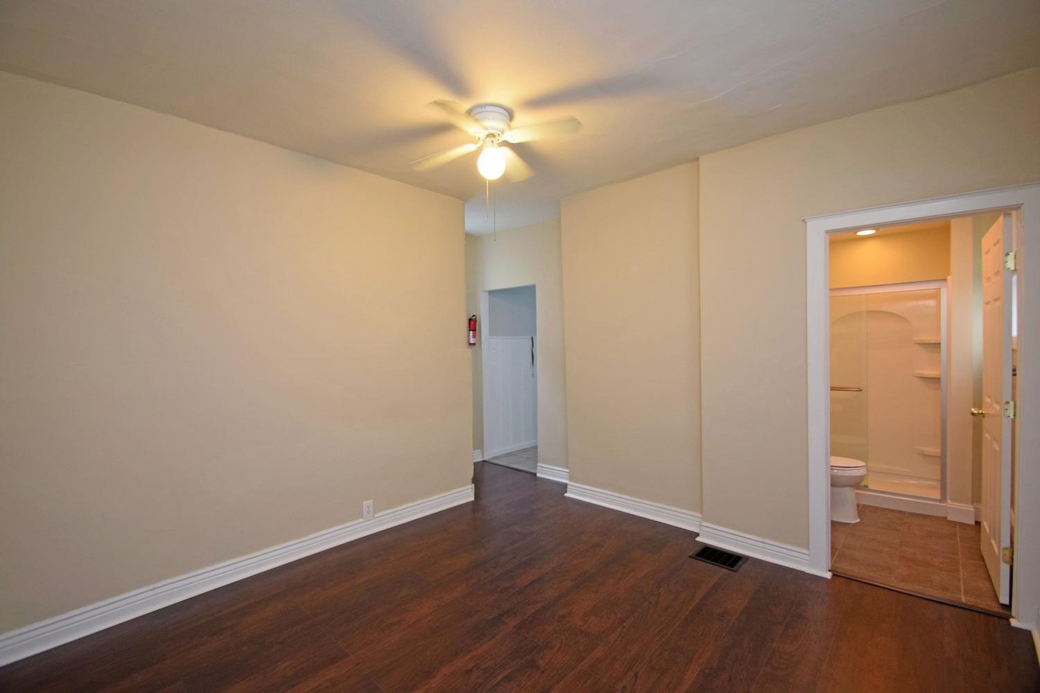 2373 Flora St, Cincinnati, OH 45219 photo 7