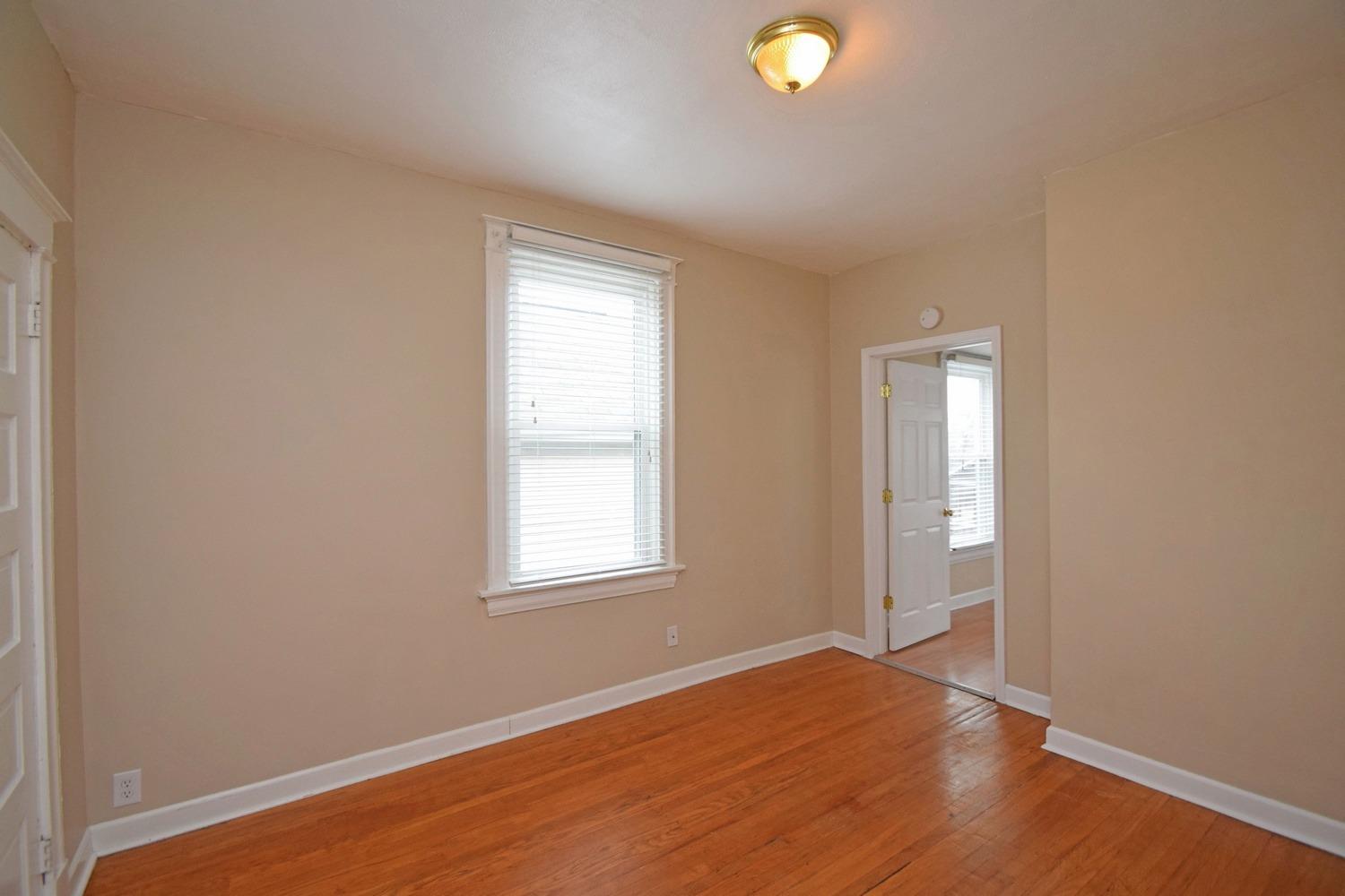 2373 Flora St, Cincinnati, OH 45219 photo 18