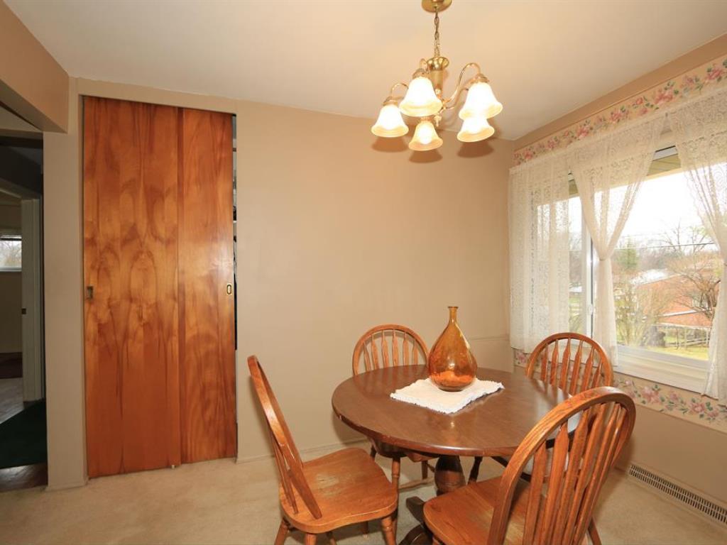 1 Hamlin Dr, Greenhills, OH 45218 photo 7