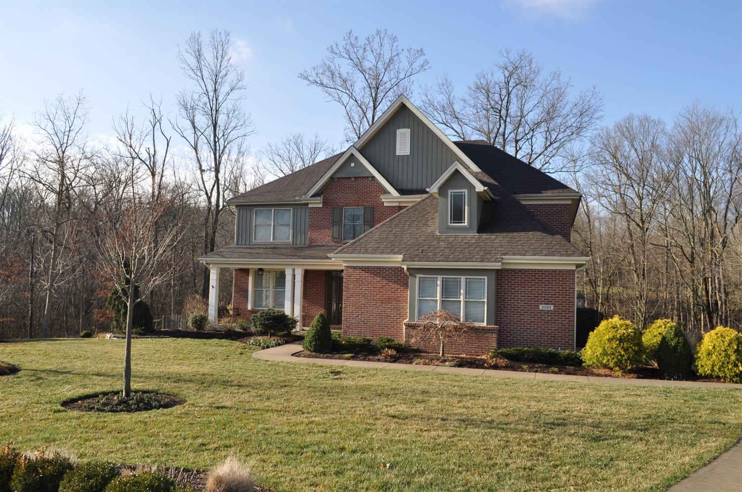 3285 Echo Point Ct, Hamilton, OH 45013 photo 1
