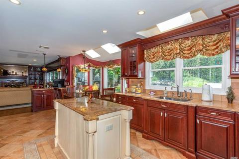 7405 Pickway Dr, Cincinnati, OH 45233 photo 9