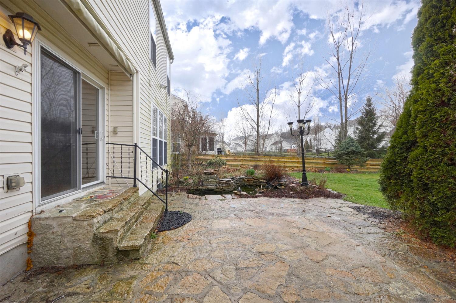 384 Indian Pointe Dr, Hamilton Township, OH 45039 photo 24