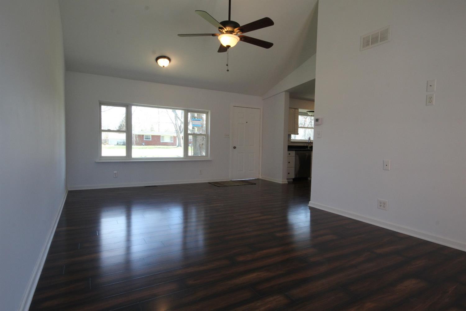 4361 Terrace Dr, Cincinnati, OH 45245 photo 4