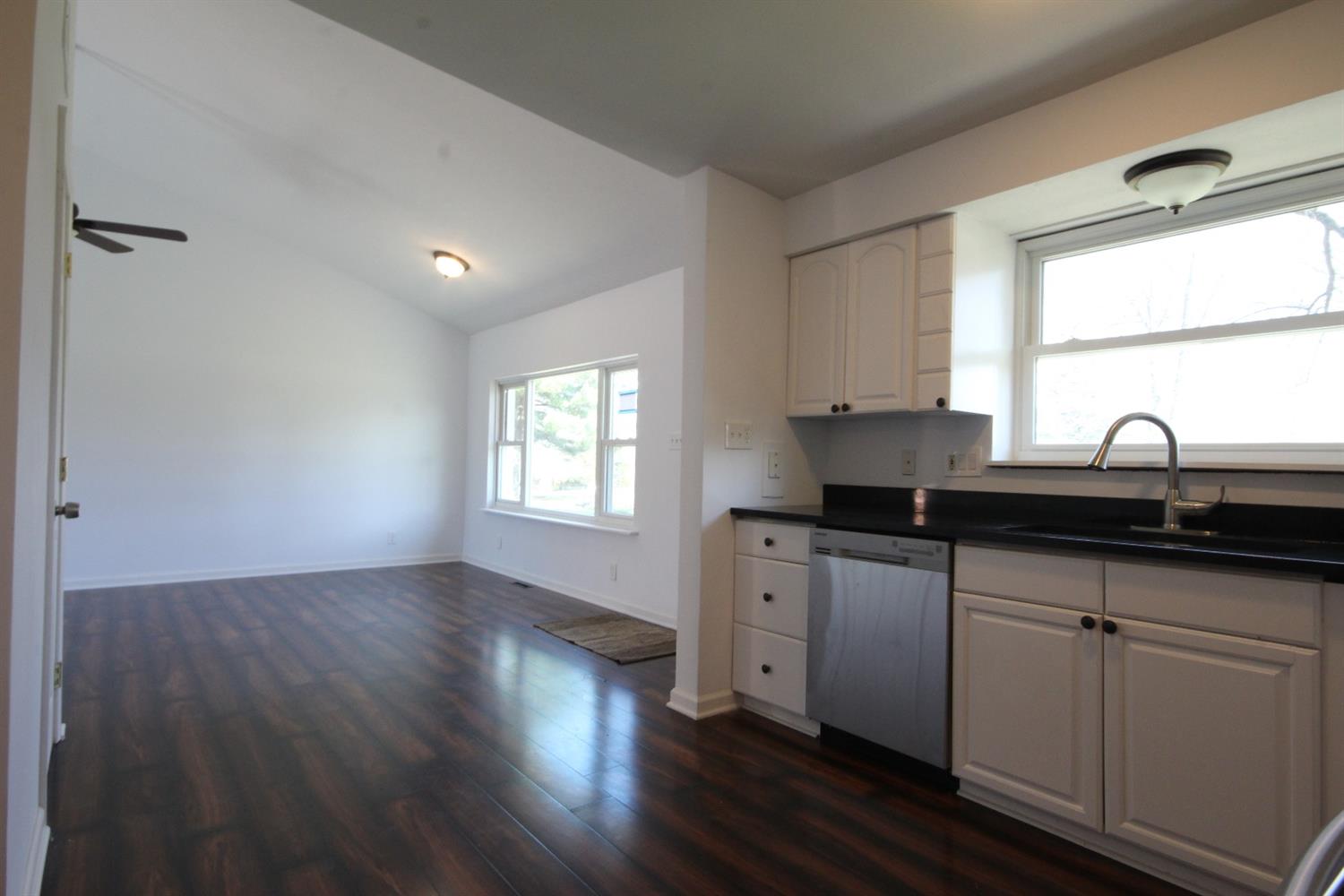 4361 Terrace Dr, Cincinnati, OH 45245 photo 9