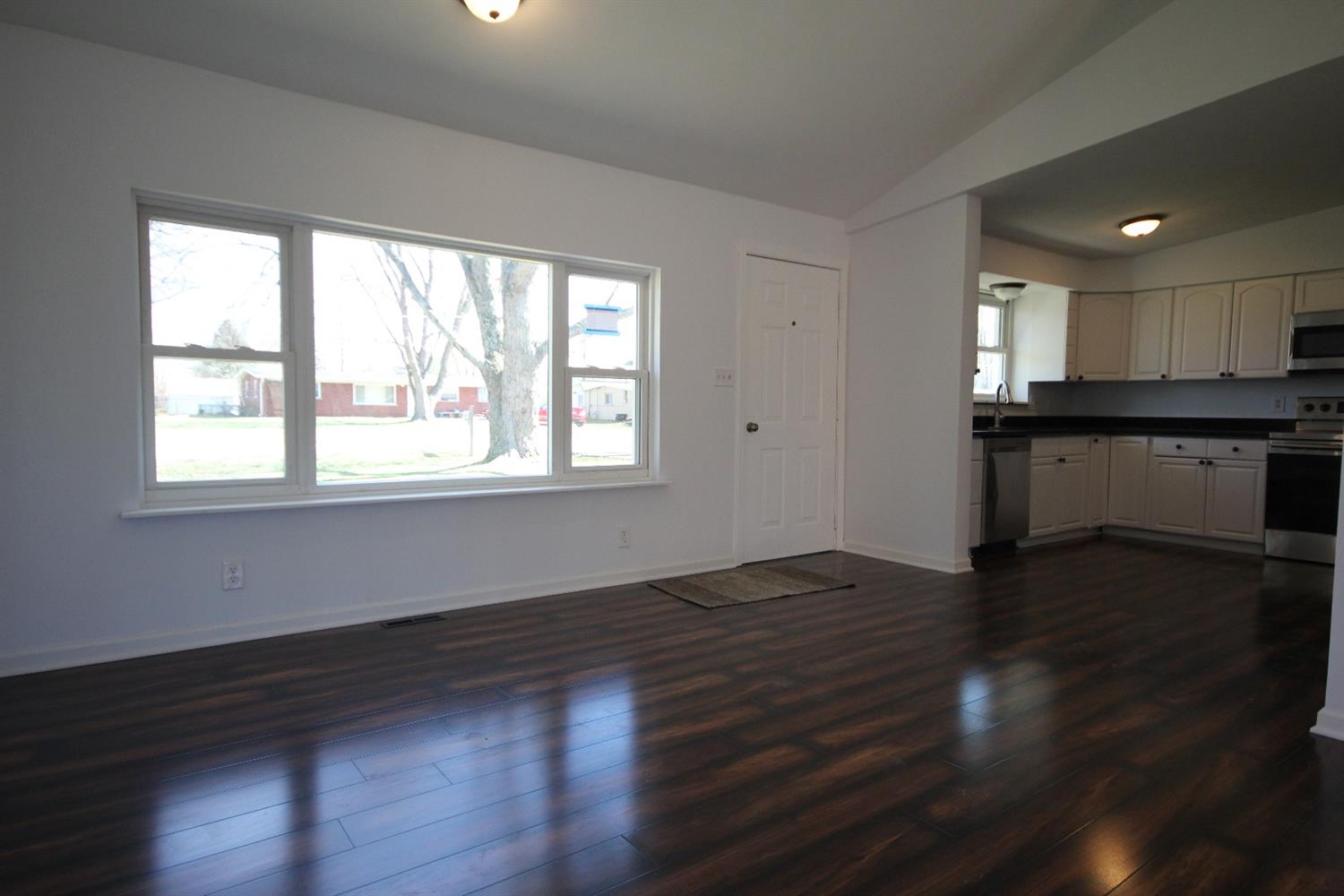 4361 Terrace Dr, Cincinnati, OH 45245 photo 3