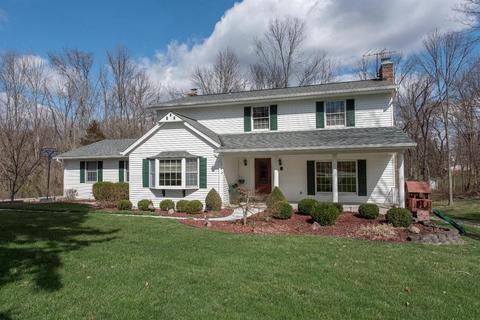 2561 Devils Backbone Rd, Cincinnati, OH 45233 photo 1