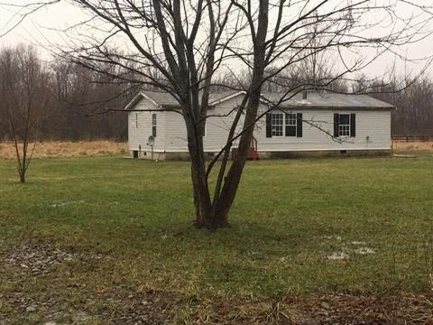 3327 Sandy Ln, Blanchester, OH 45107 photo 1