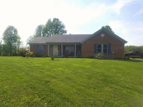 102 Custer Dr, Jackson, OH 45171 photo 1