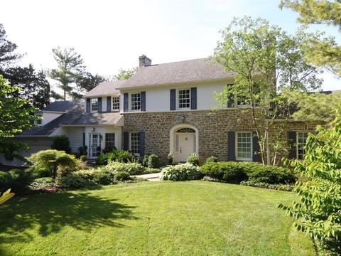 23 Weebetook Ln, Cincinnati, OH 45208 photo 1
