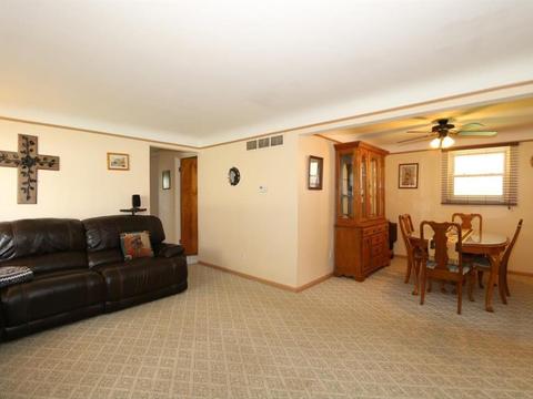 559 Hal Cor Ln, Cincinnati, OH 45255 photo 3