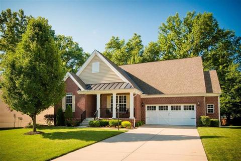 697 Hyacinth Rd, Cincinnati, OH 45245 photo 1