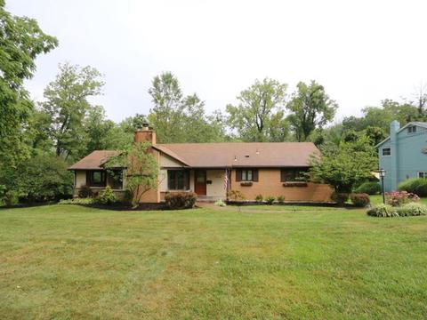 3102 Dot Dr, Cincinnati, OH 45213 photo 1
