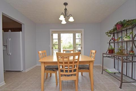 5390 Brasher Ave, Blue Ash, OH 45242 photo 6