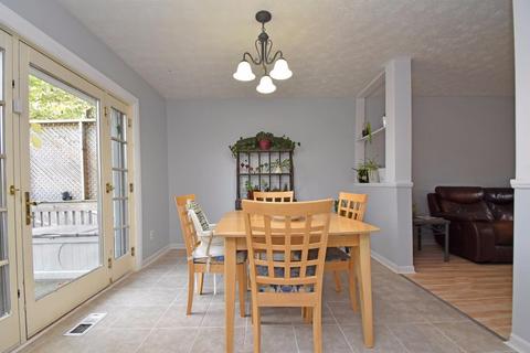 5390 Brasher Ave, Blue Ash, OH 45242 photo 7