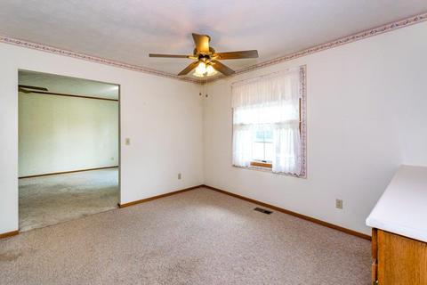 4883 Auston St, Springfield, OH 45502 photo 8
