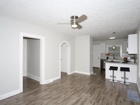 8913 Cherry St, Blue Ash, OH 45242 photo 5