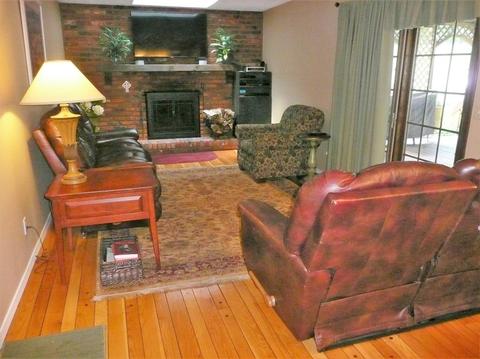 1528 Acreview Dr, Cincinnati, OH 45240 photo 8