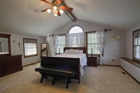 3318 Linsan Dr, Cincinnati, OH 45239 photo 4